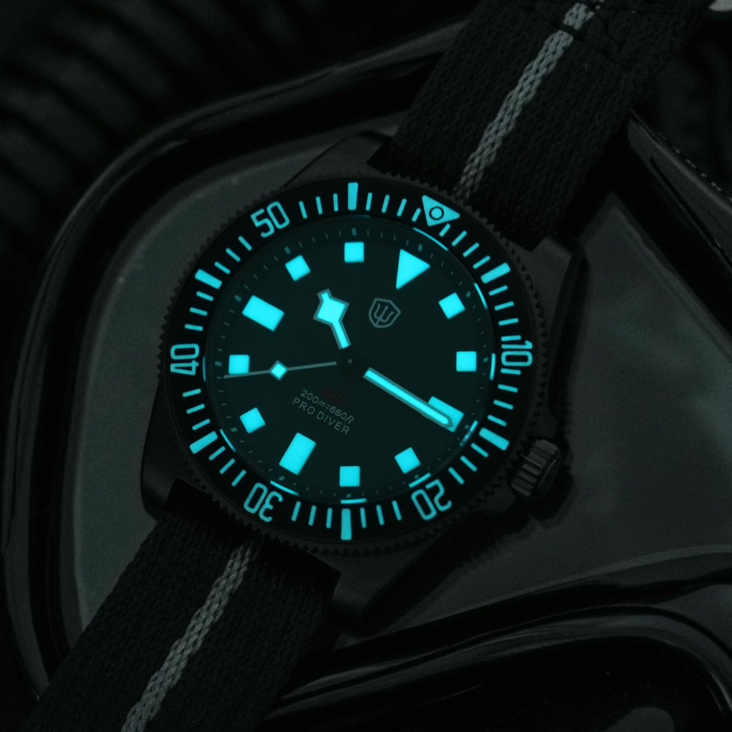 40mm Titanium Dive Watch M41785