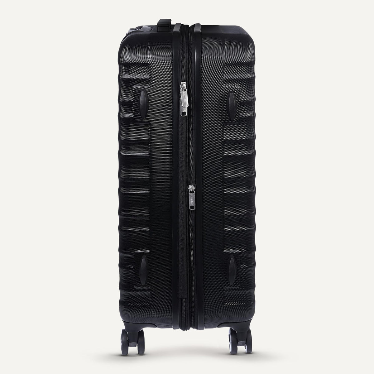 21" Black Hardside Carry-On Luggage with Spinner Wheels I453356