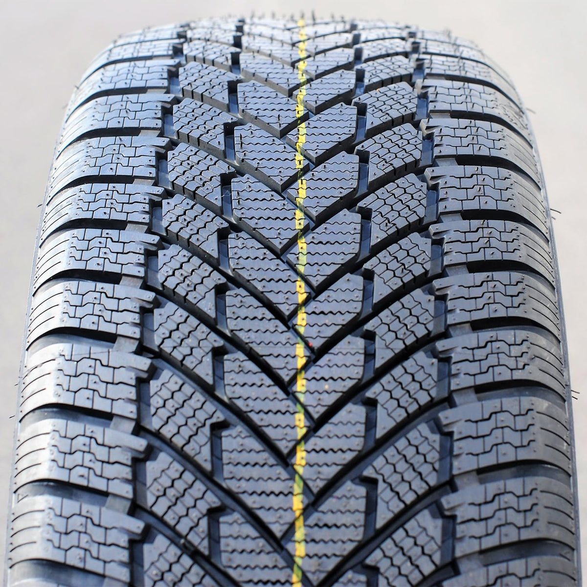 215/60R16 Winter Tires N617122